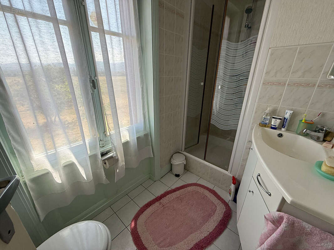 Maison à POUILLY-LES-NONAINS