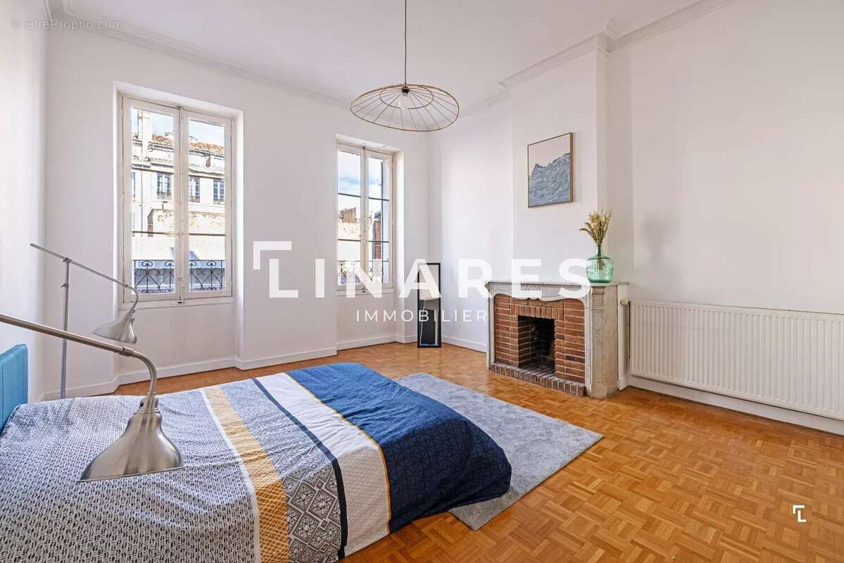 Appartement à MARSEILLE-6E