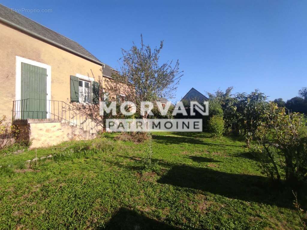 Maison à SAINT-PEREUSE