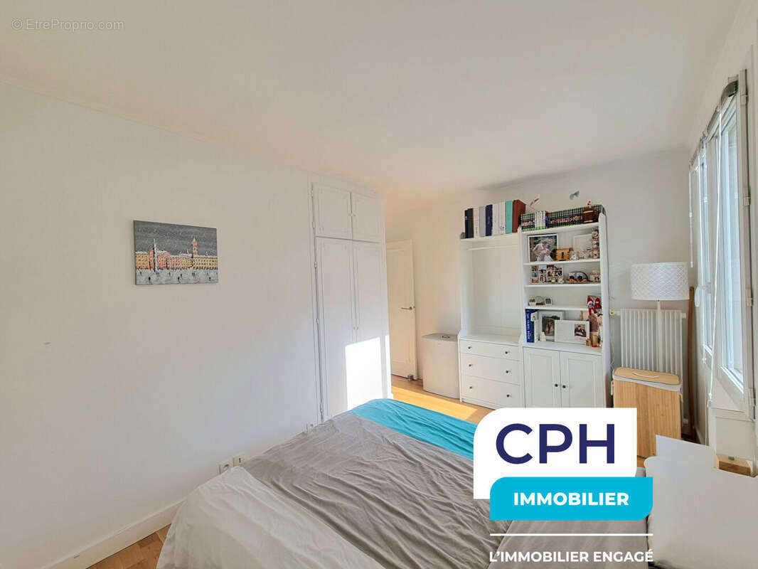 Appartement à PARIS-14E