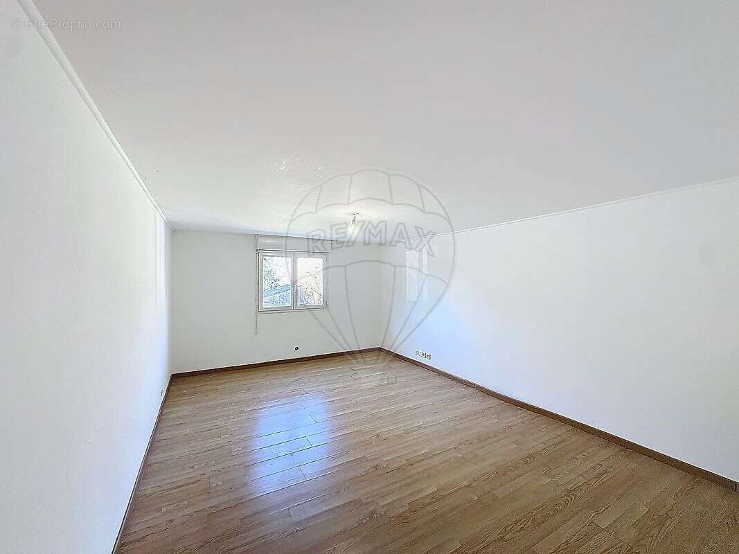 Maison à SAINTE-ANASTASIE