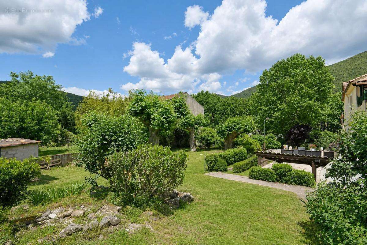 Maison de 7 pièces de 220 m² situé au Martinet - photo 14