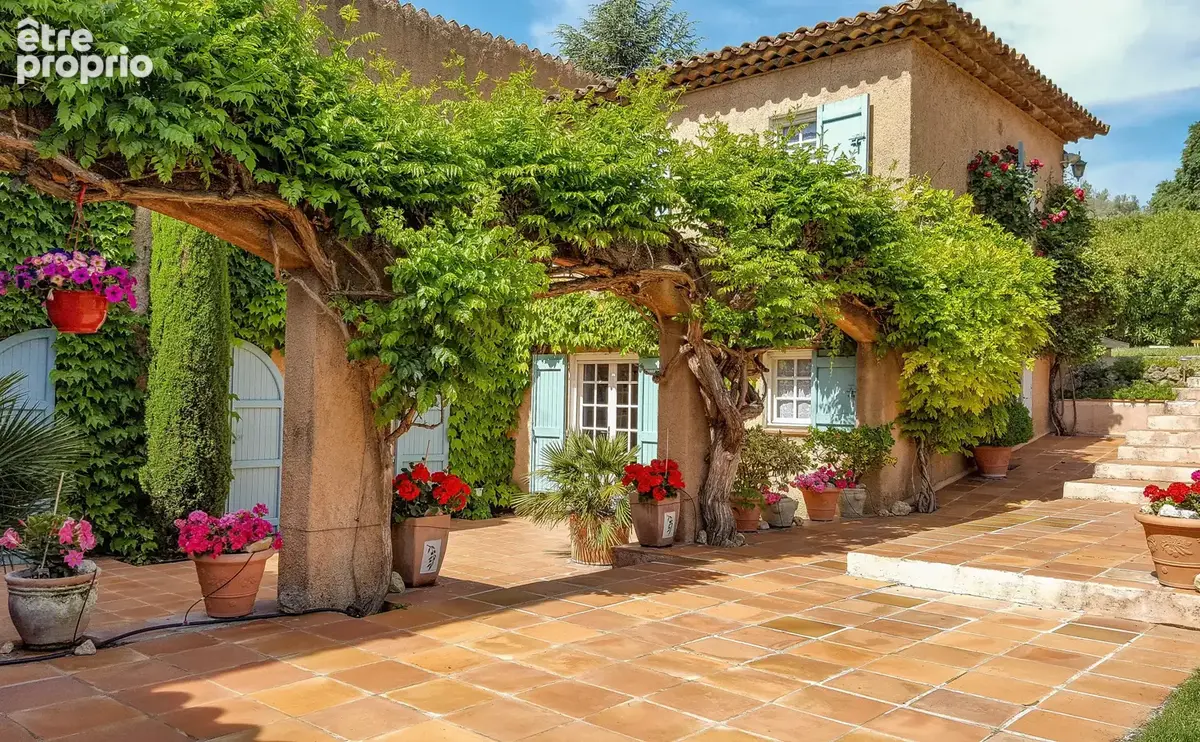 Exclusivite ancien moulin de caractere de 250m2 sur terrain de 2447m2 avec piscine et dependances - photo 2