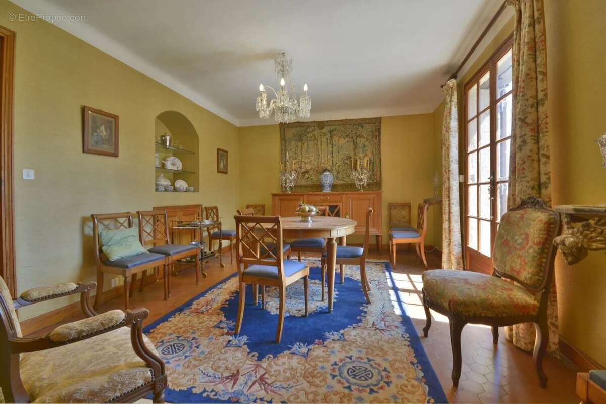 Maison à ROQUEFORT-LES-PINS