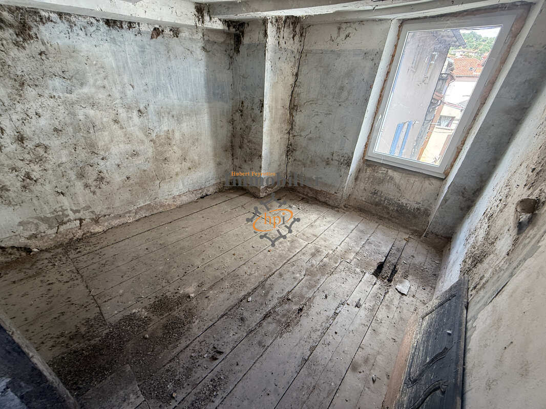 Appartement à SAINT-AFFRIQUE