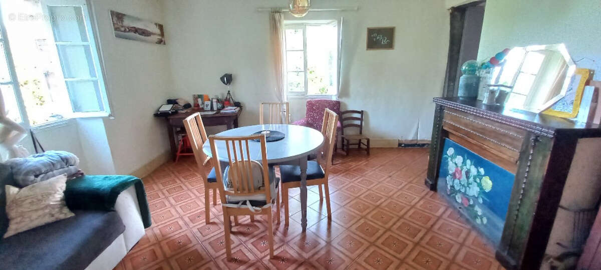 Maison à MAUVEZIN