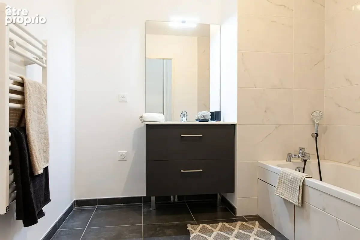 T3 récent 65,79 m² + balcon + garage - Irigny - photo 10