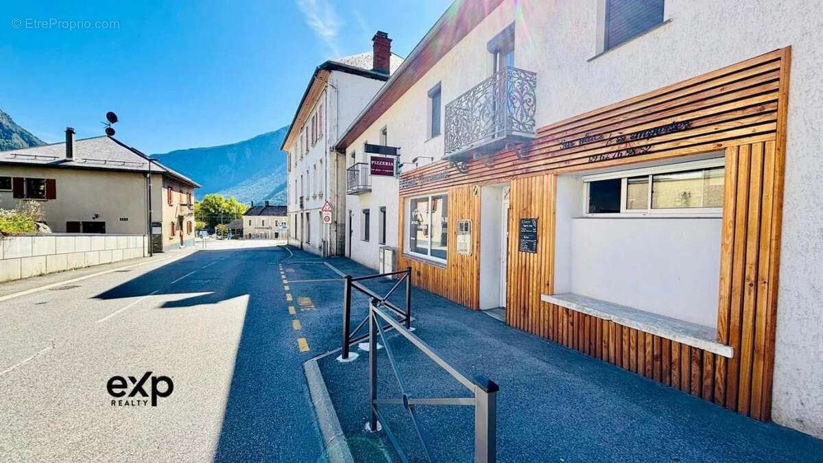 Commerce à SAINT-AVRE