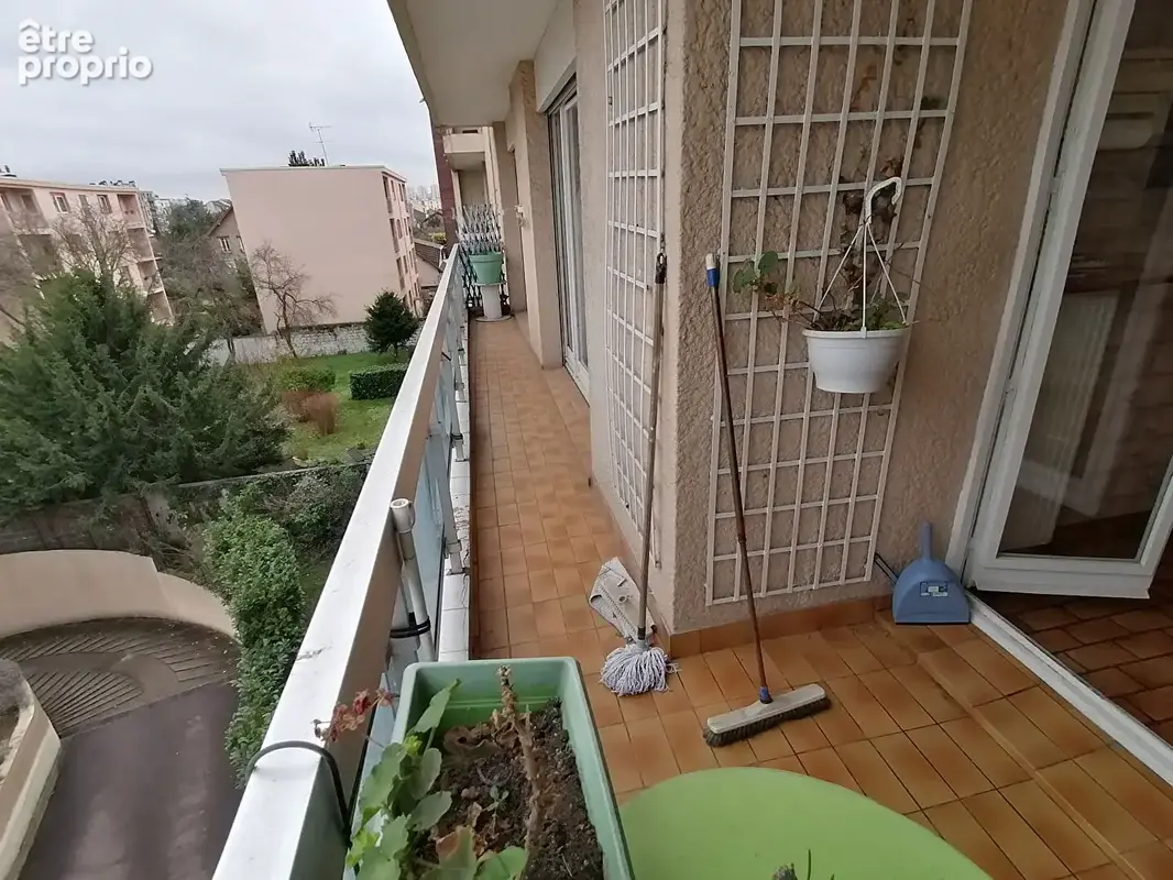 Appartement 4 pieces avec cave et parking - photo 10