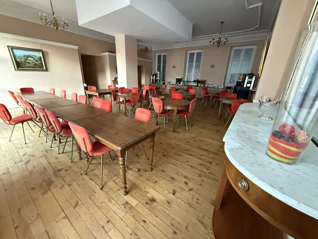 Commerce à LA BOURBOULE