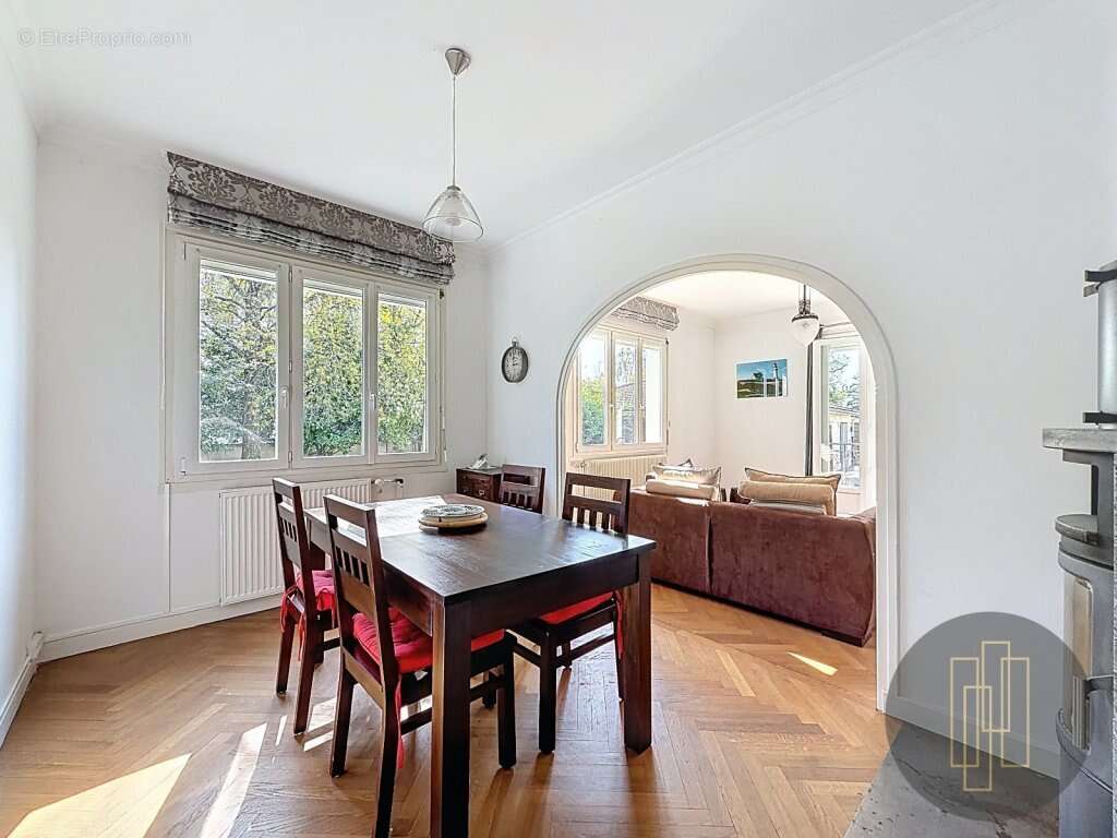 Maison à VILLEFRANCHE-SUR-SAONE