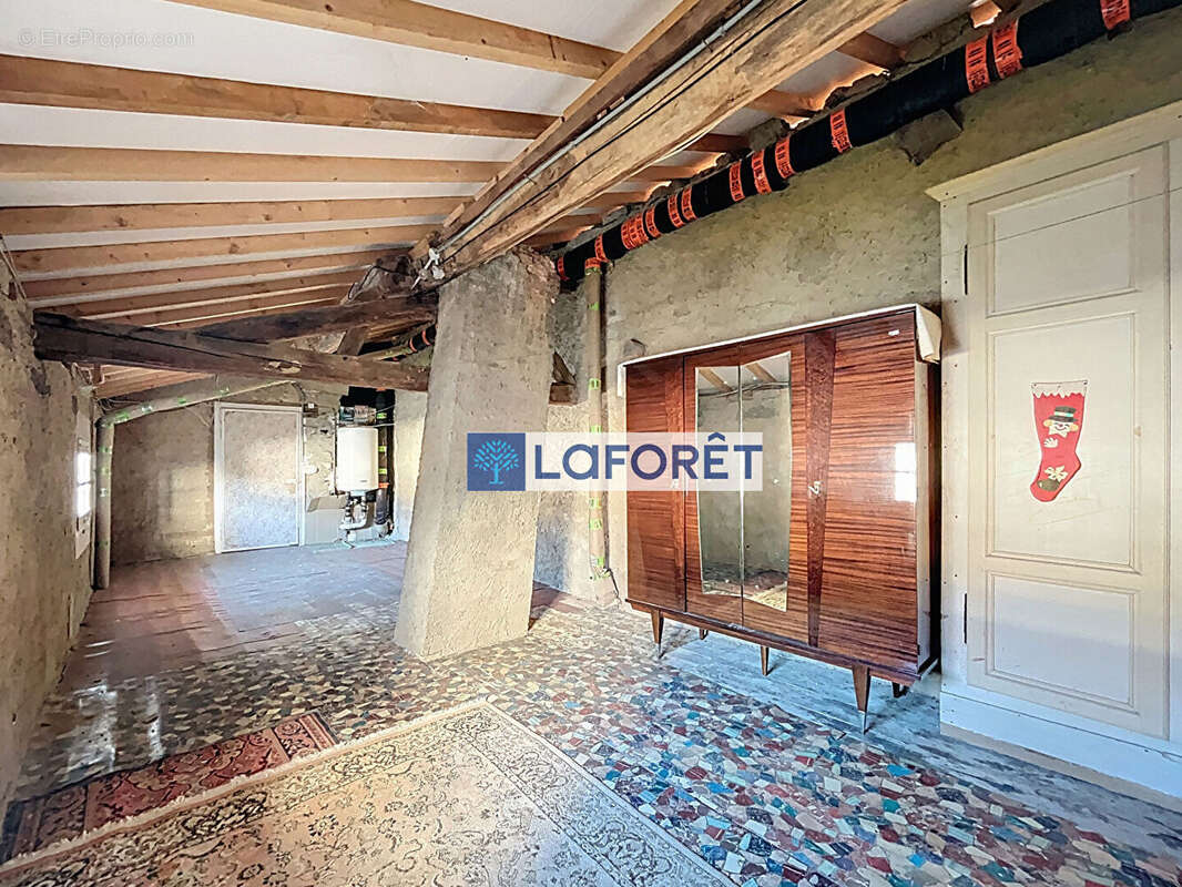 Maison à DOMMARTIN-LE-SAINT-PERE