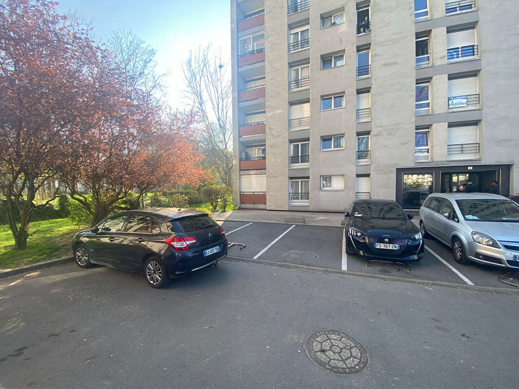 Appartement à AULNAY-SOUS-BOIS