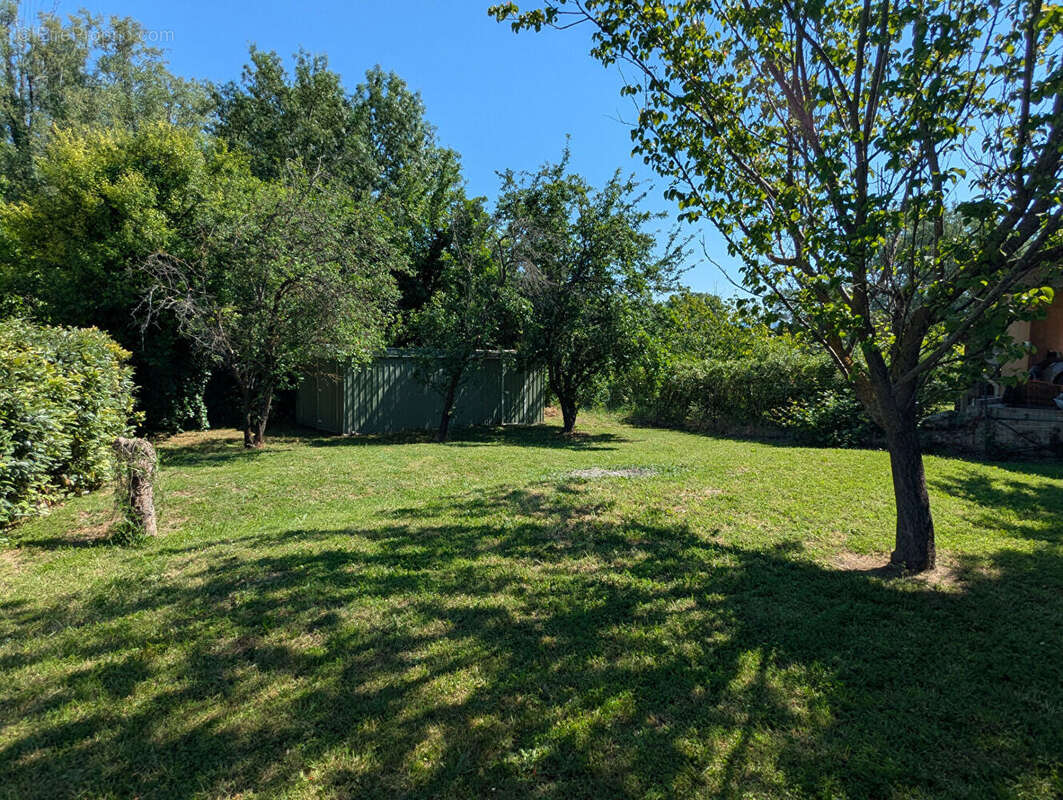 SALERNES, villa de plain-pied, 180 m², garage, piscine, au calme. - photo 15