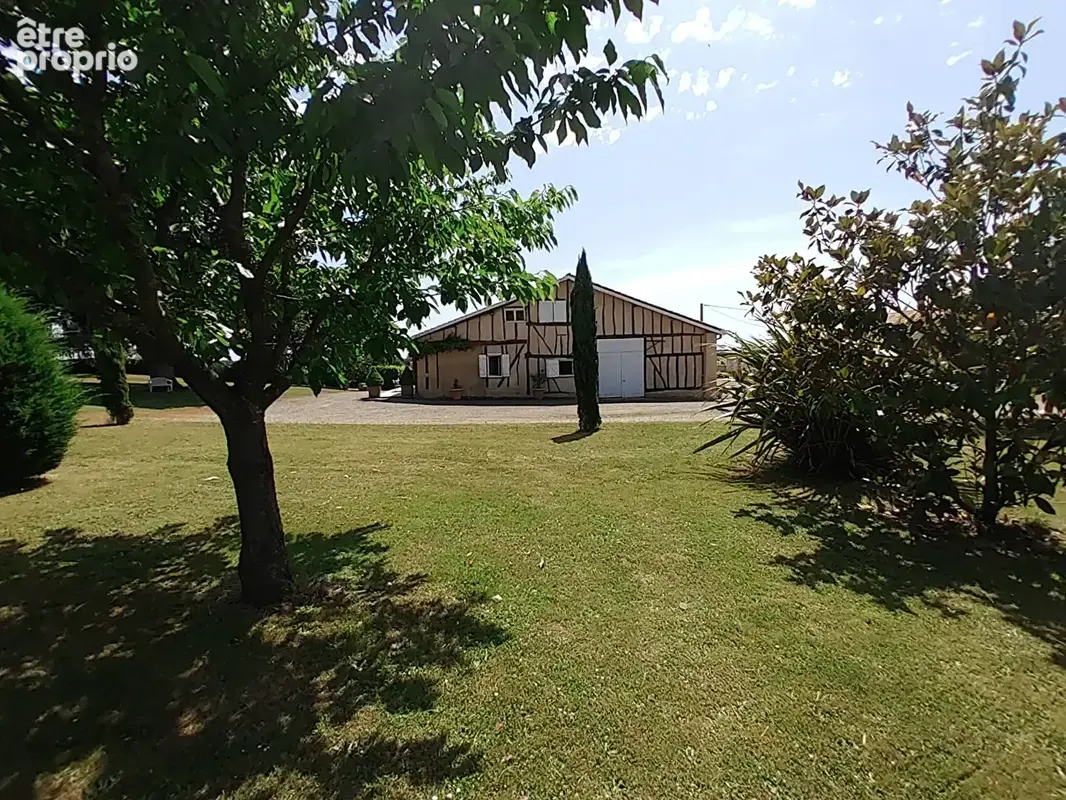 Ancienne propriété agricole avec dépendances au calme - photo 14