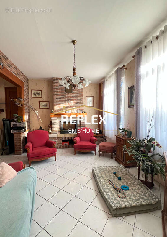 Maison à MAILLY-MAILLET