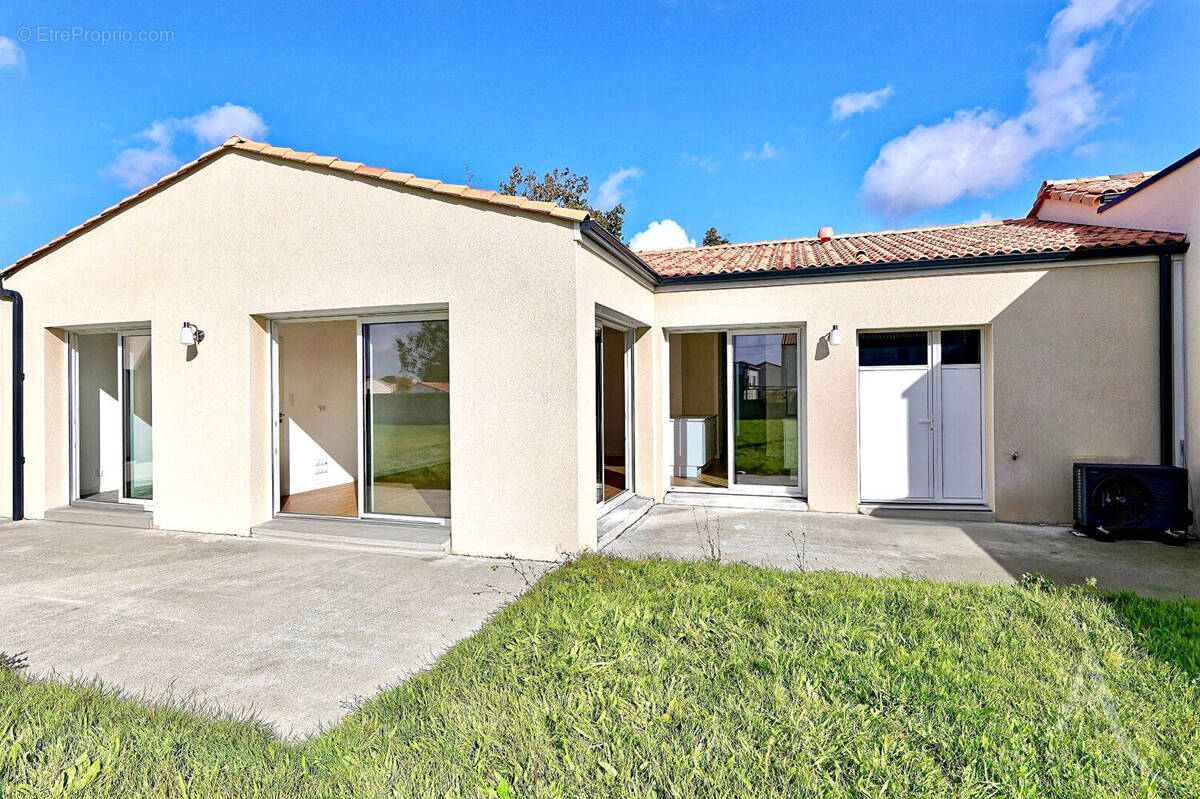 Maison à L&#039;HERBERGEMENT