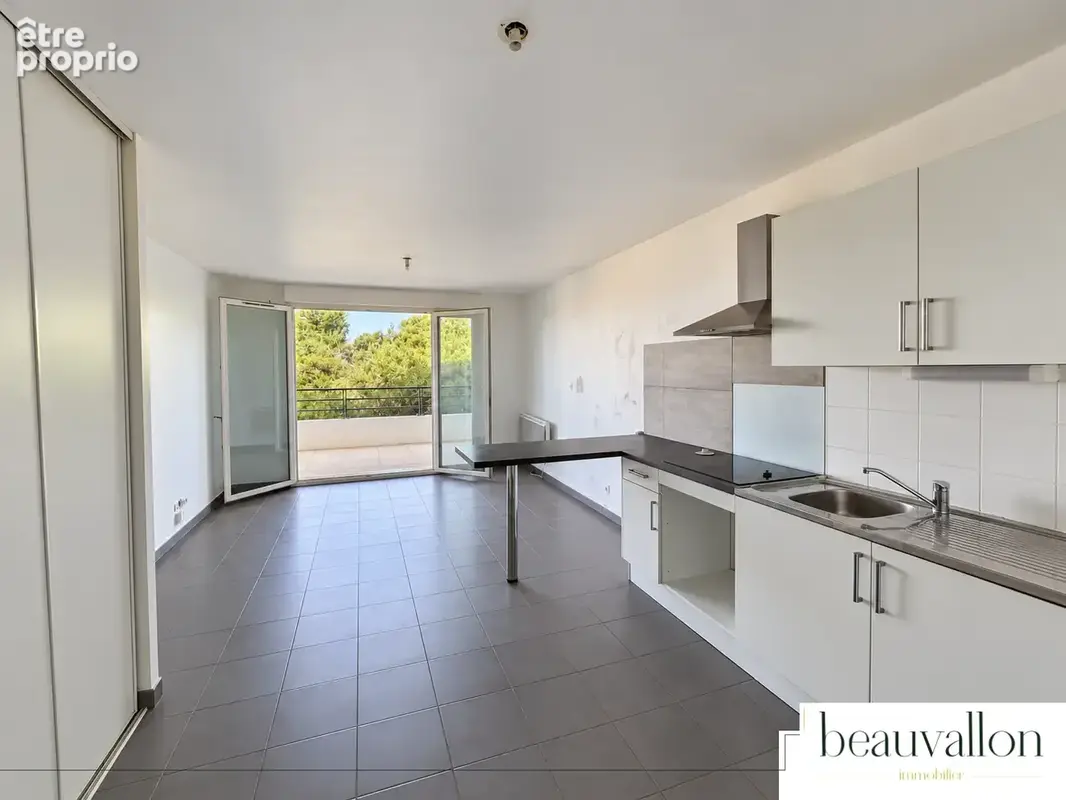 Vente T2 40m2 + terrasse 9m2 + garage Sormiou 13009 - photo 3