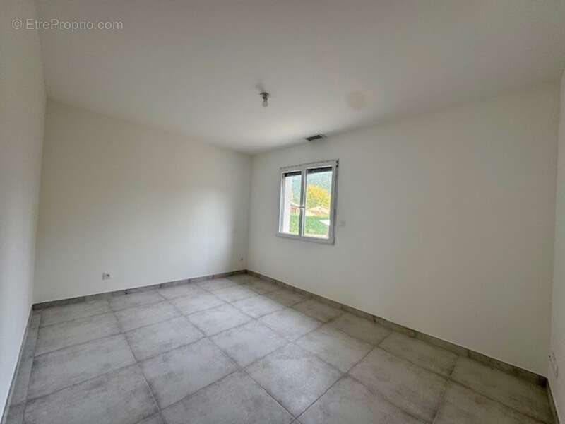 Maison à LES SALLES-DU-GARDON