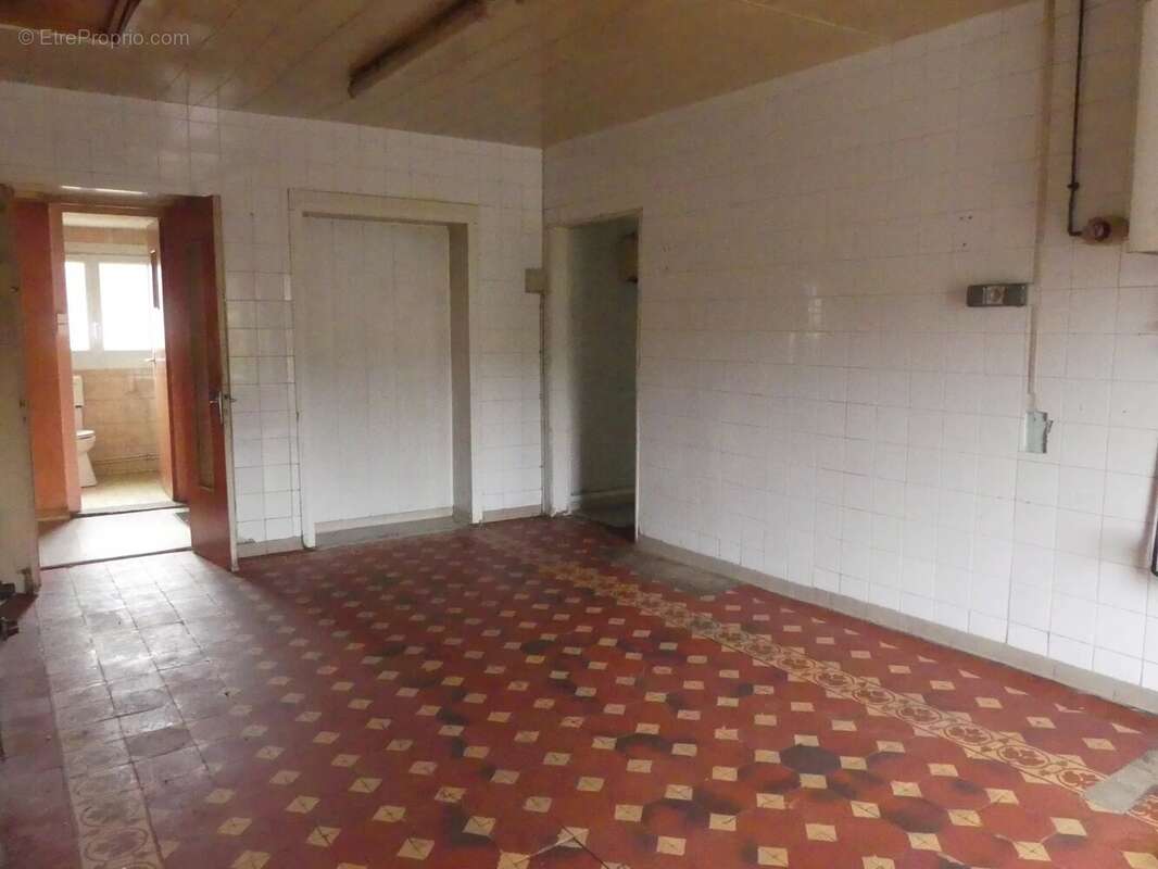 Appartement à SAINT-SYMPHORIEN-DE-MARMAGNE