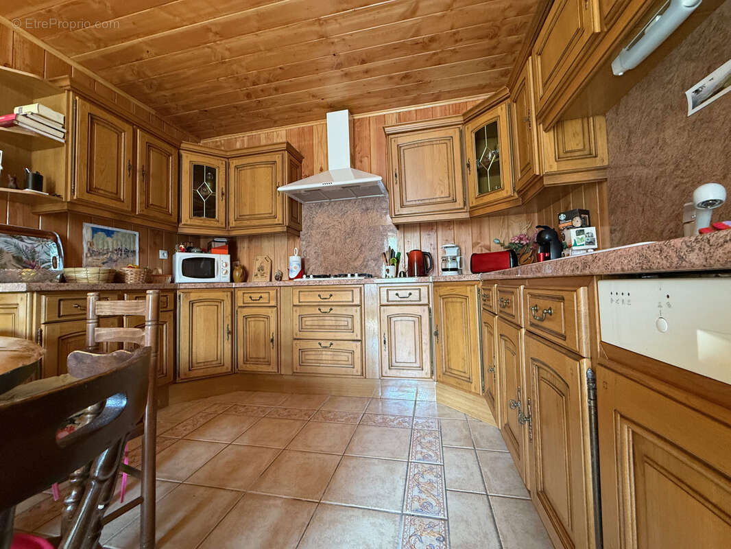 Maison à GOUTTIERES