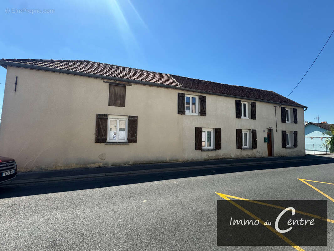 Maison à MONTMIRAIL