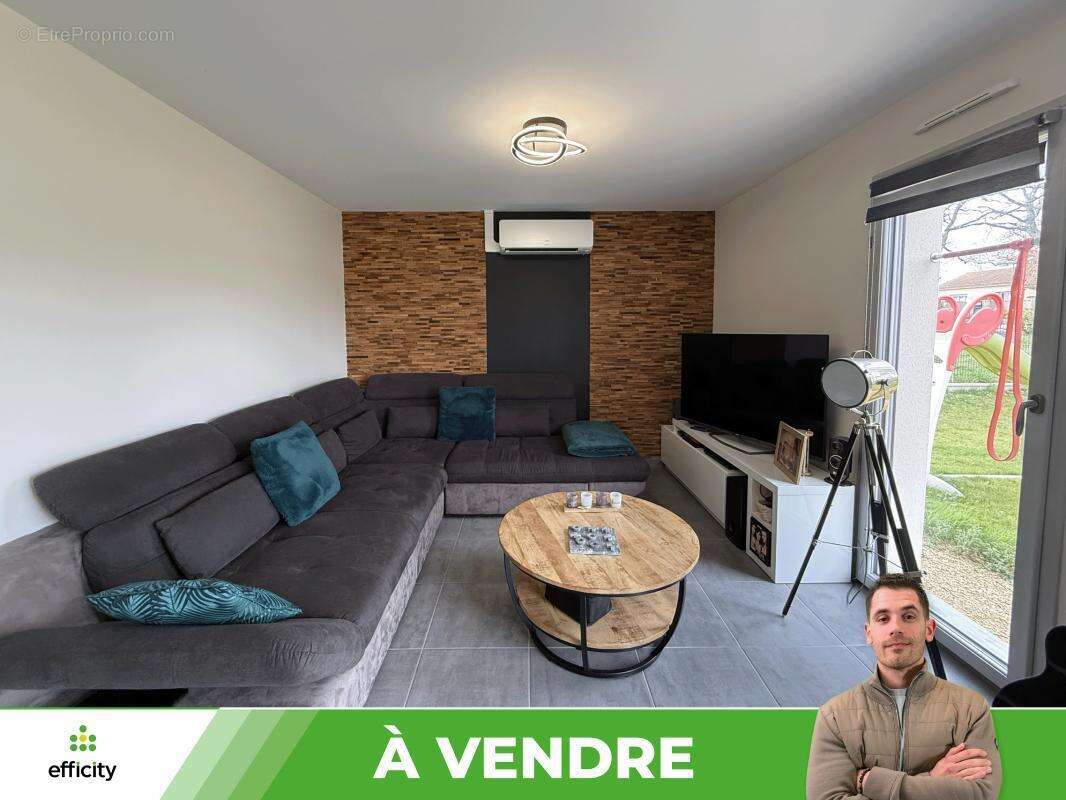 Maison à JAUNAY-CLAN