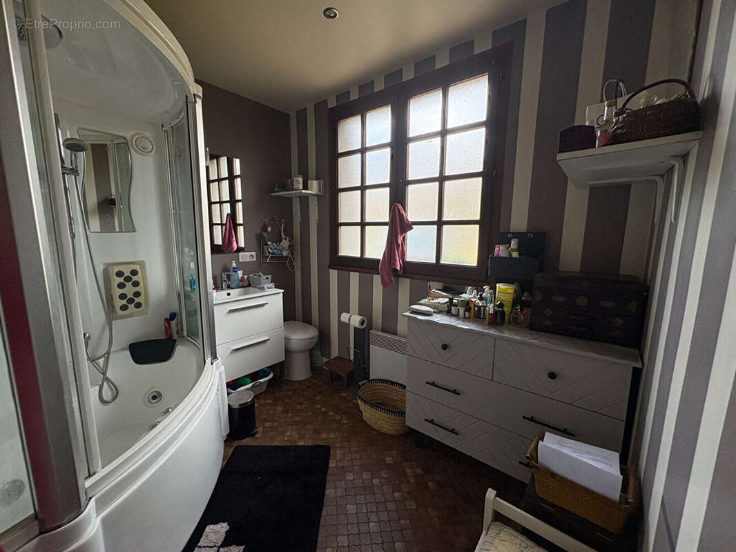 Maison à VERNEUIL-SUR-VIENNE