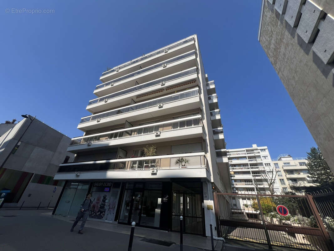 Appartement à PARIS-20E