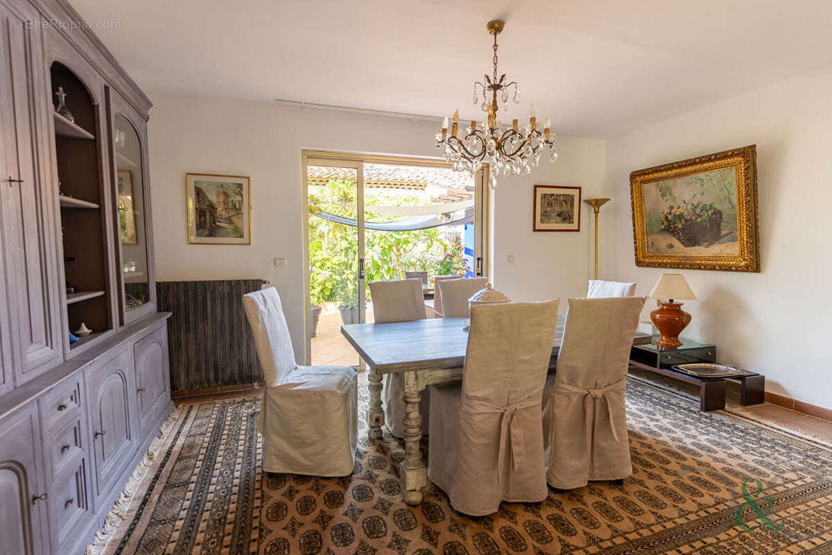 Maison à LA LONDE-LES-MAURES