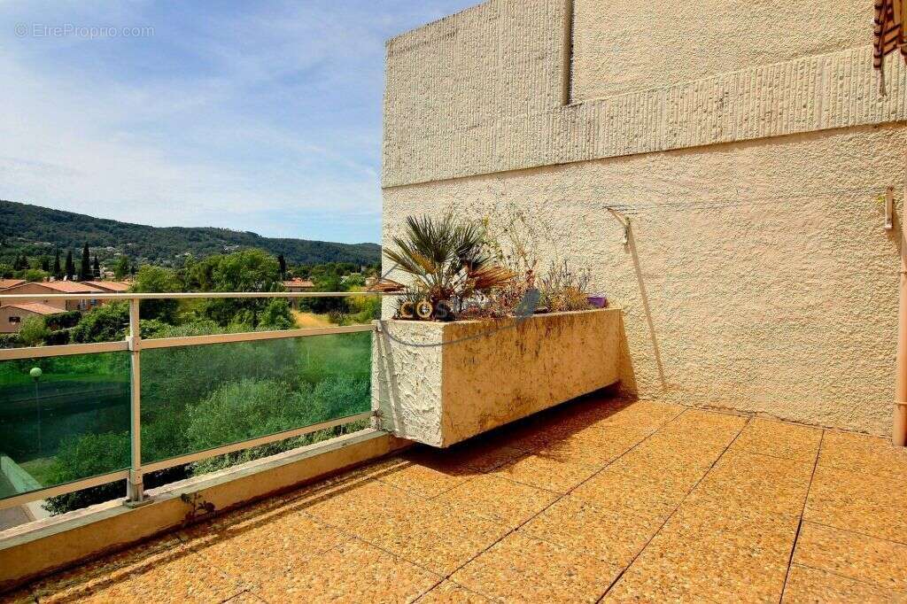 Appartement à DRAGUIGNAN