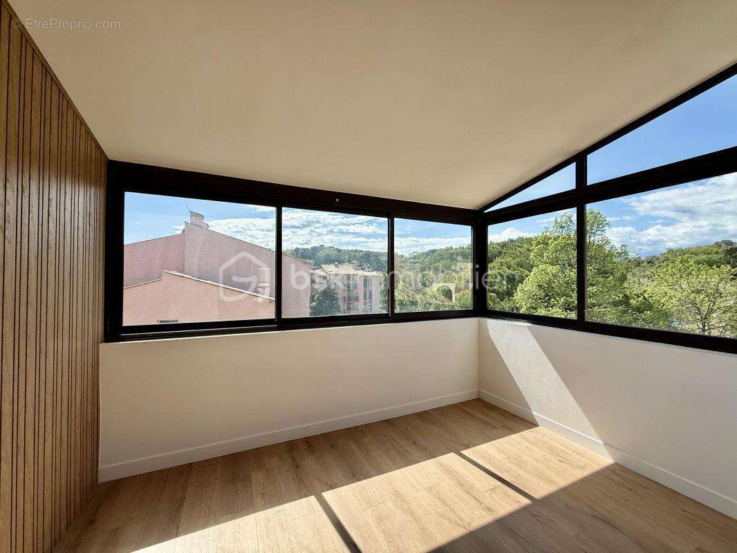 Appartement à MOUGINS