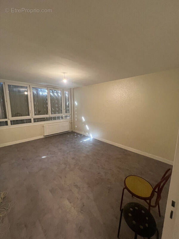 Appartement à AUBERVILLIERS