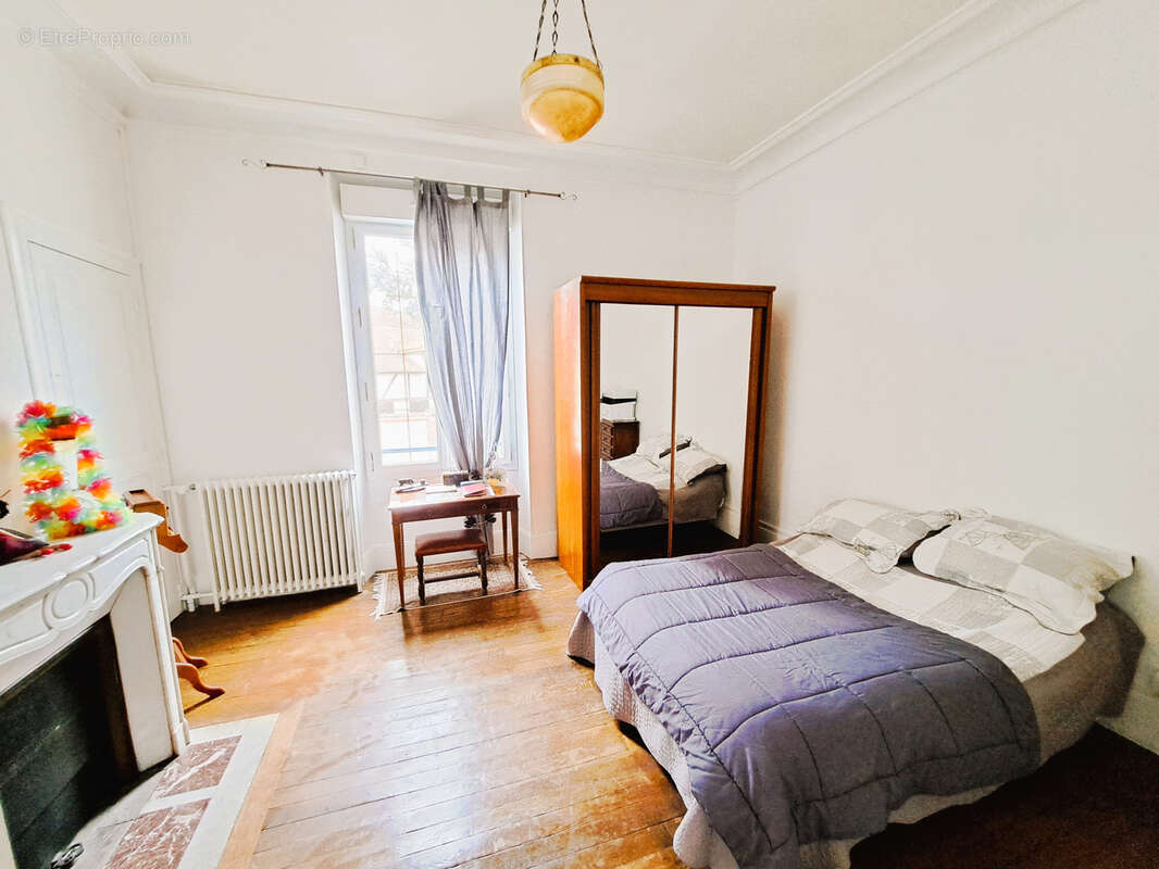 Maison à MONTEREAU-FAULT-YONNE