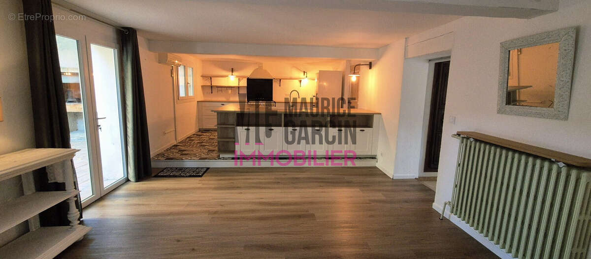 Maison 213 m² à Carpentras  - photo 2