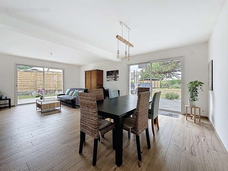 Maison à NOTRE-DAME-D&#039;OE