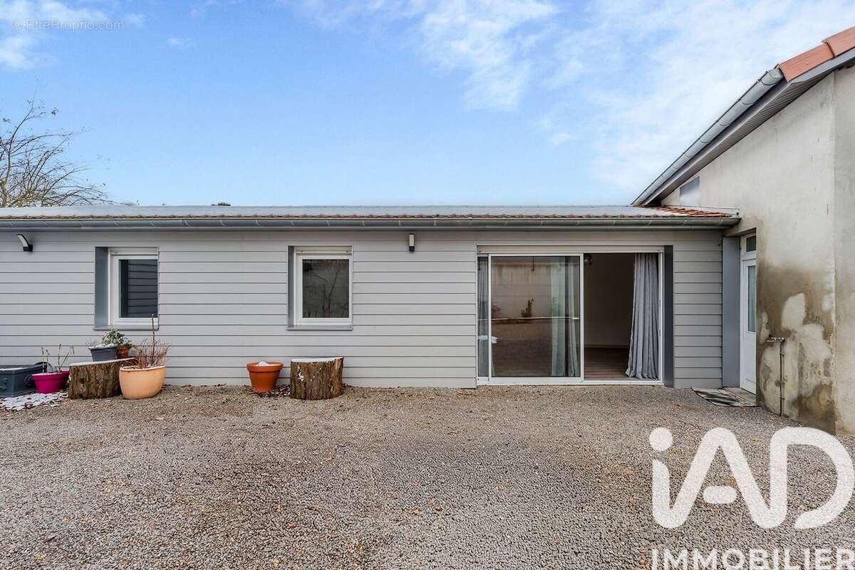 Photo 2 - Maison à AMPLEPUIS