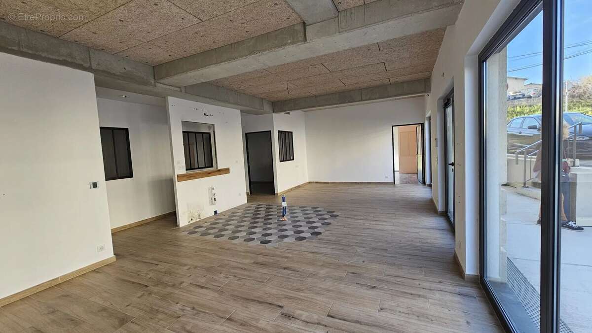 Commerce à LE BEAUSSET