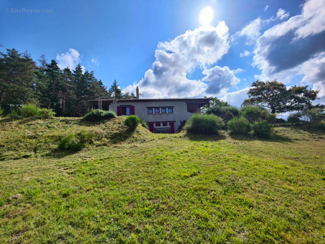 Maison à AGNAT