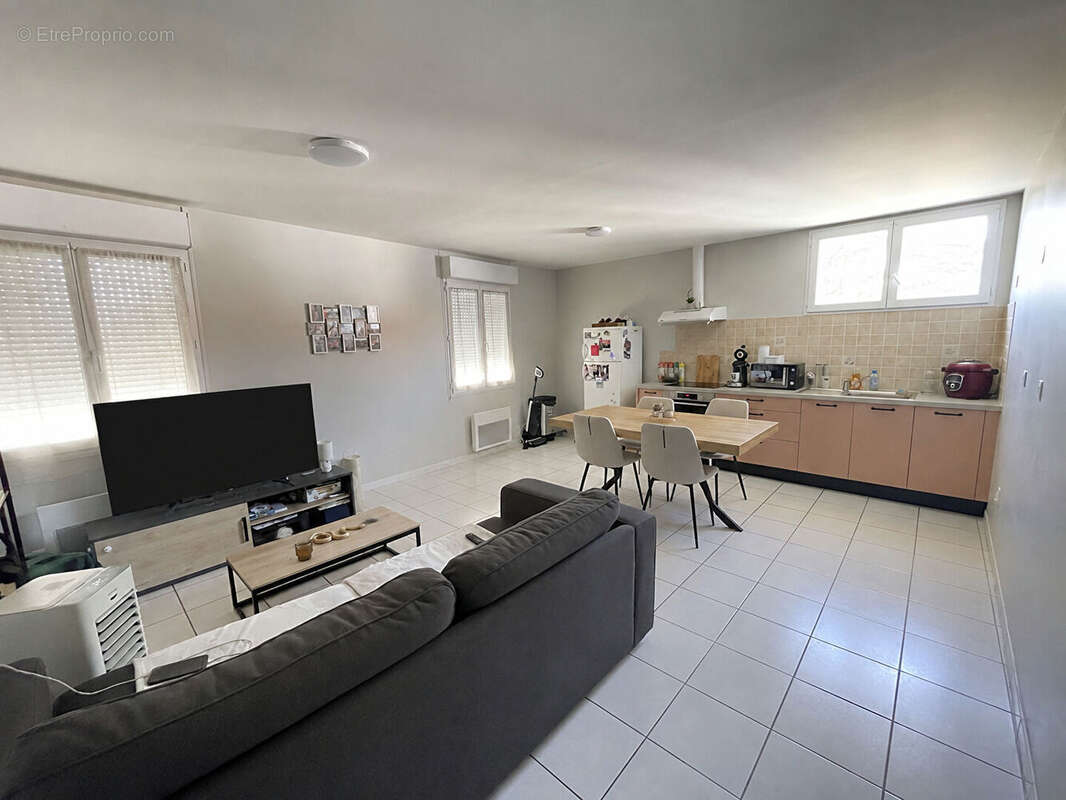 Immeuble 4 logements T3 - très bon rendement locatif! - photo 2