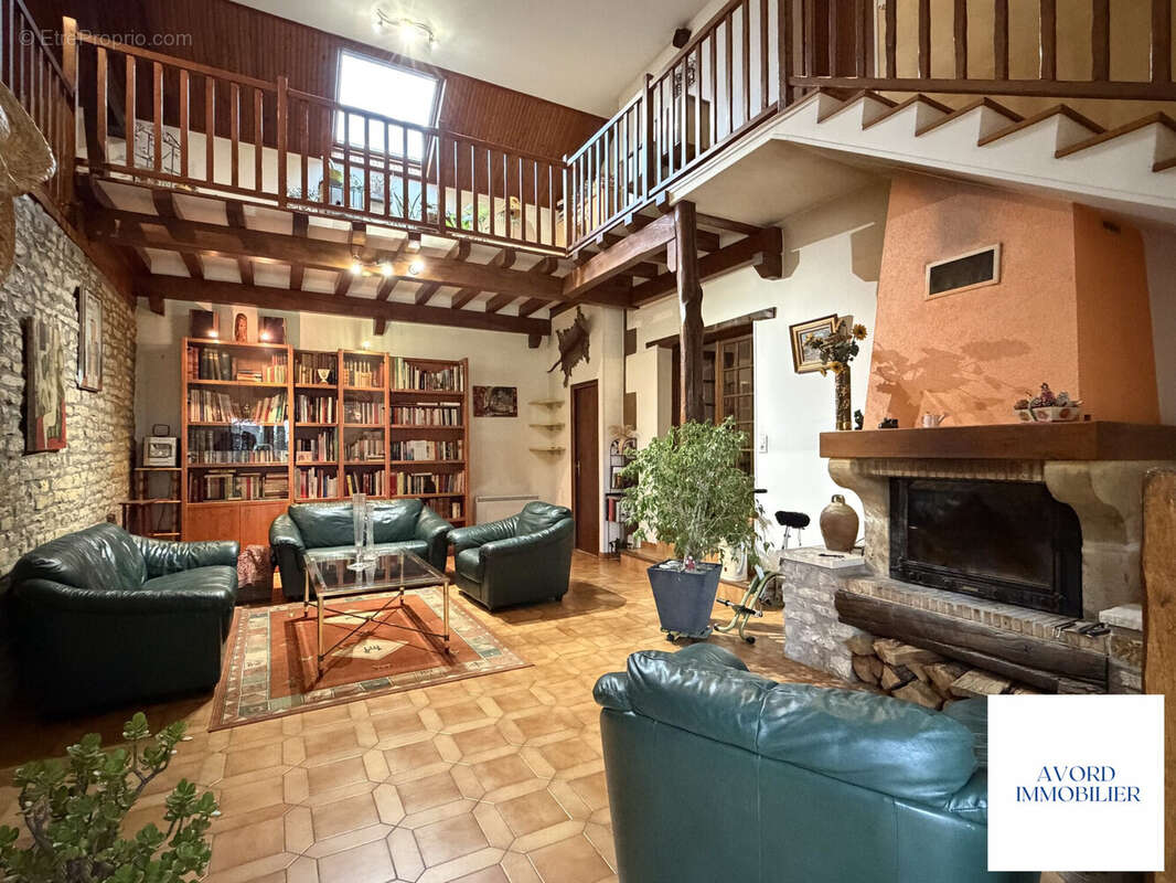 Maison à COUY
