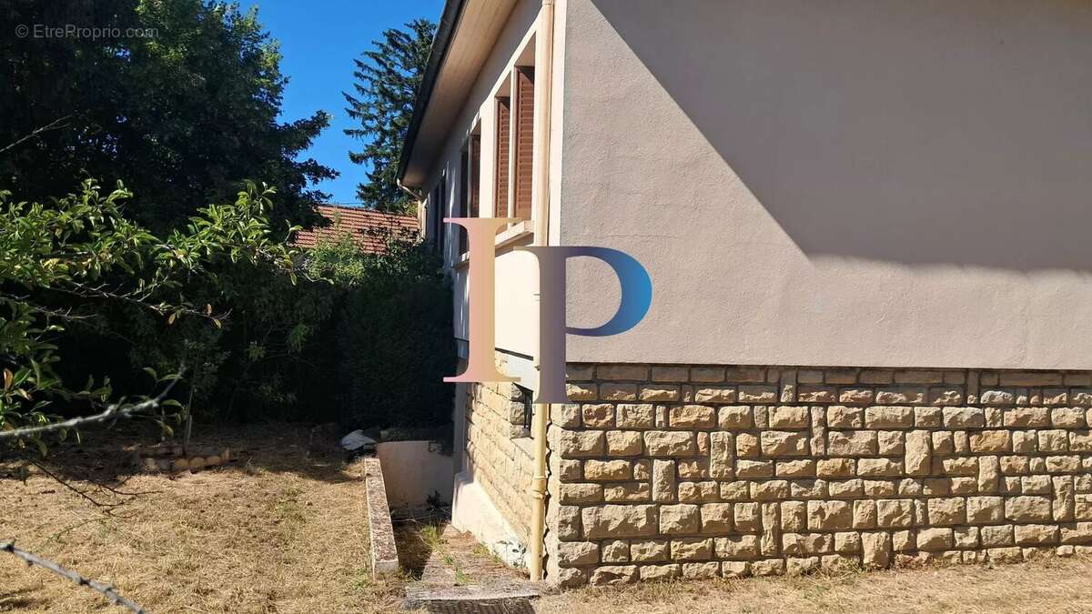 Maison à PARAY-LE-MONIAL