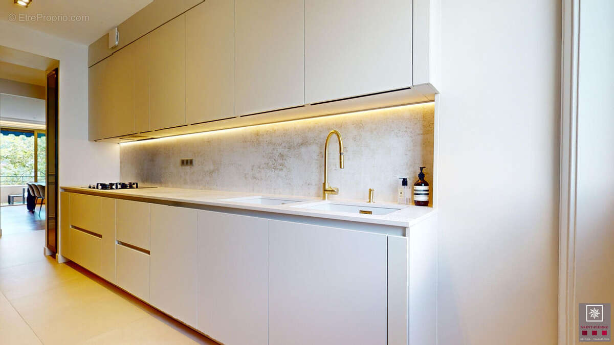 Appartement à LYON-6E