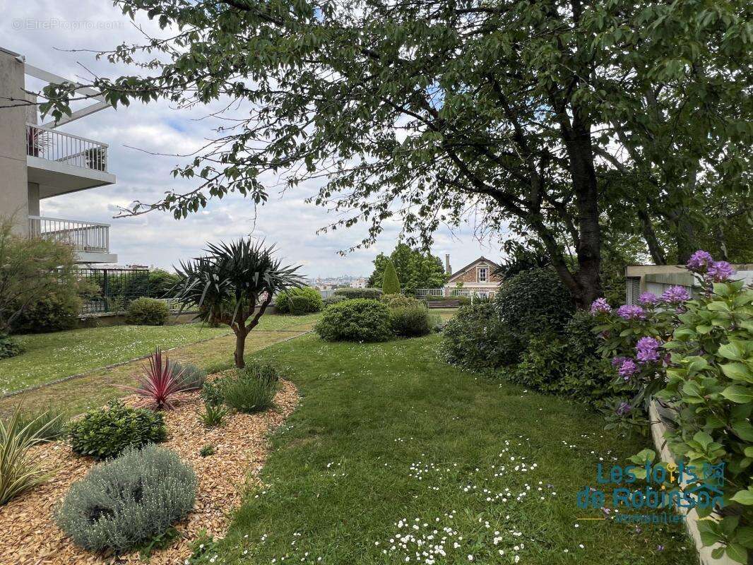 Appartement à LE PLESSIS-ROBINSON