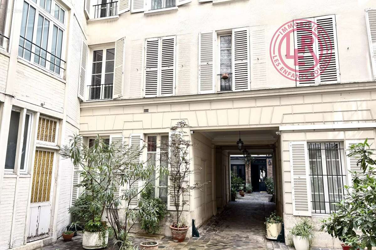 Appartement à PARIS-6E
