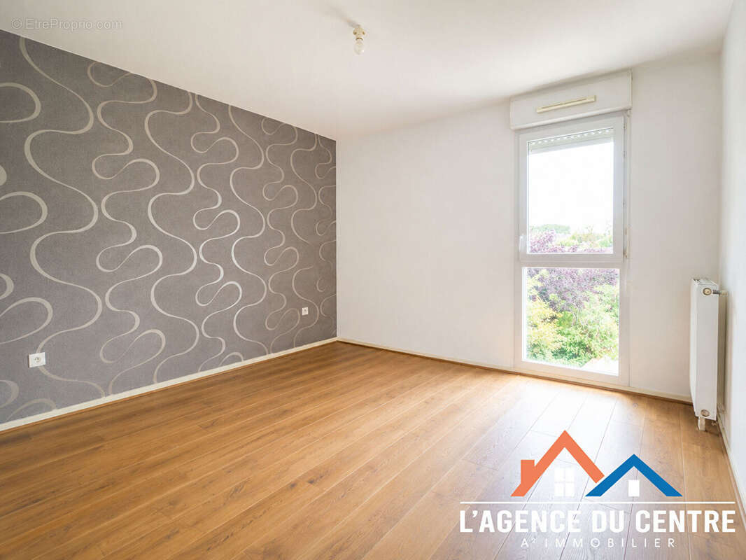 Appartement à CHANTELOUP-LES-VIGNES