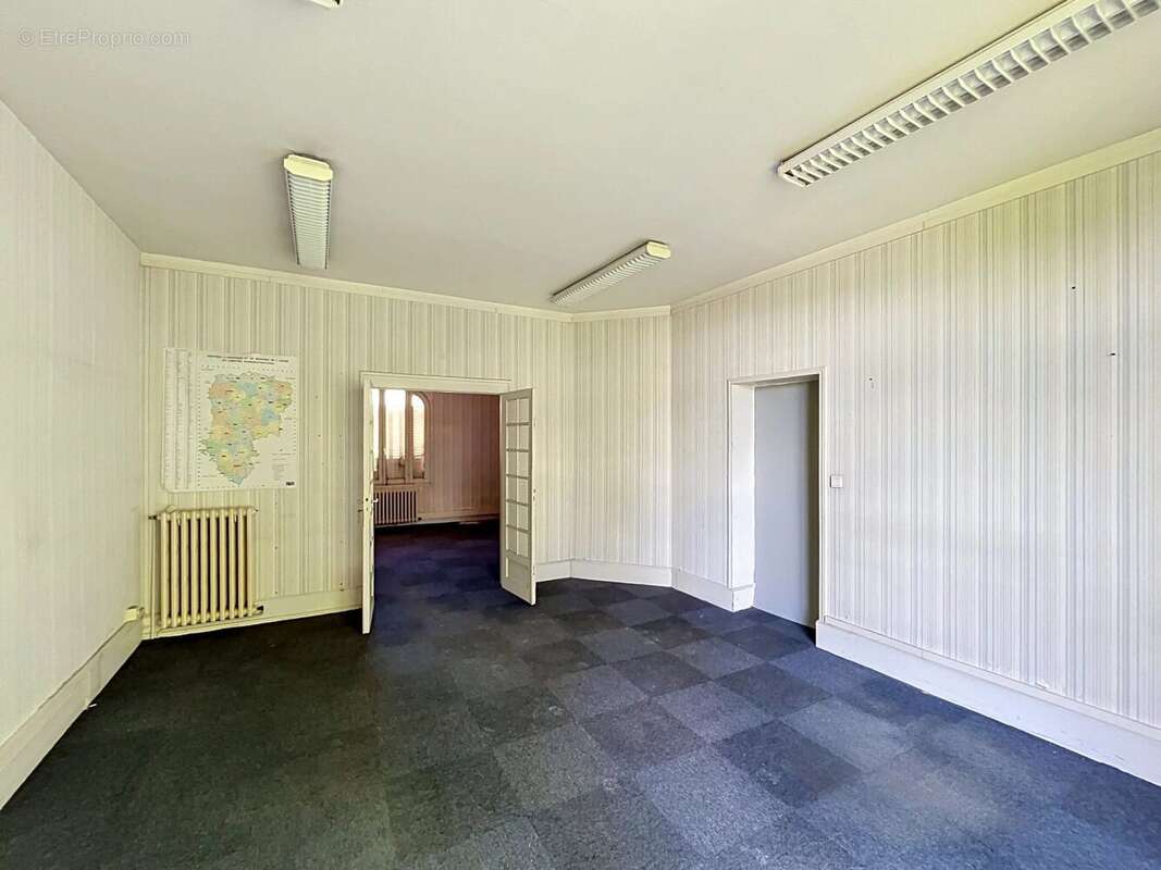 Vente Bureau-local Laon(02000) 186 000ï¿œ - photo 4