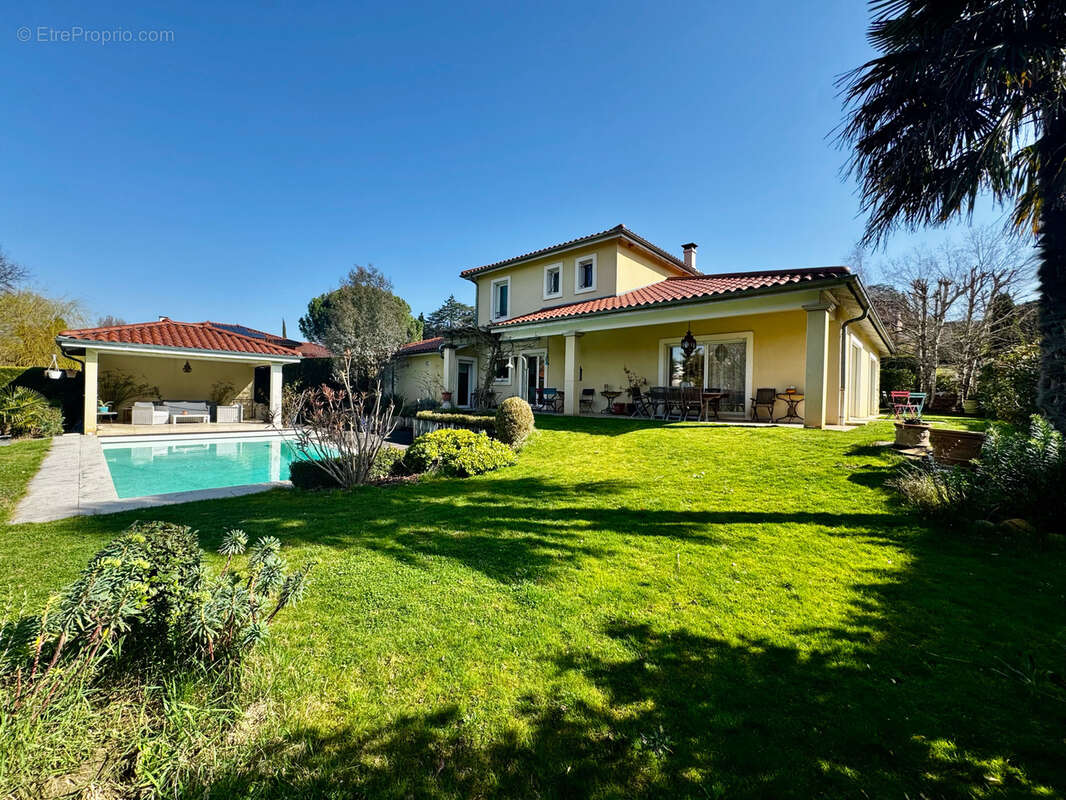 Maison à SAINTE-FOY-LES-LYON