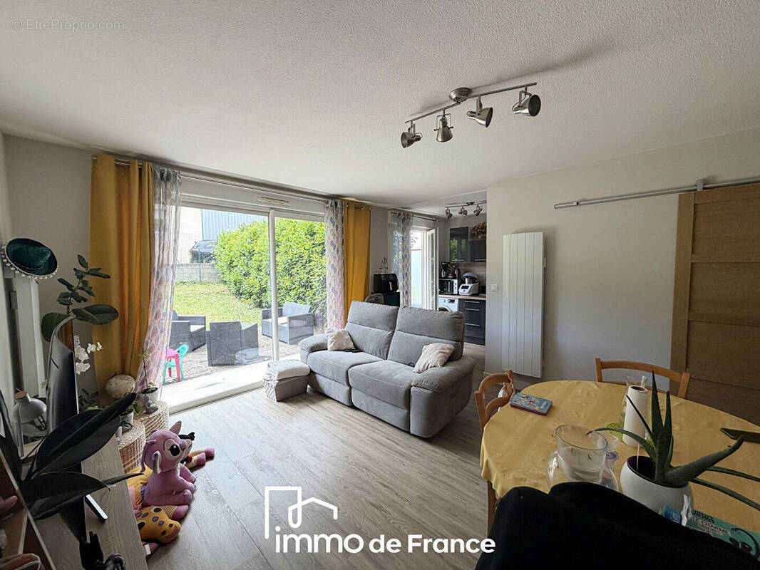 Appartement à LUC-LA-PRIMAUBE