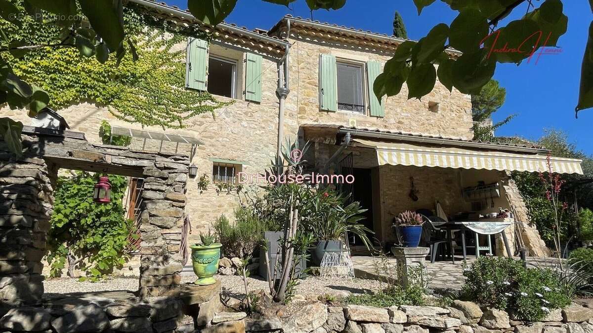 Maison à VEZENOBRES